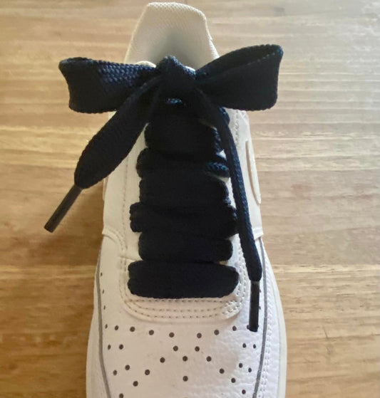 1.8 cm wide flat laces in China ink blue - Crazylace