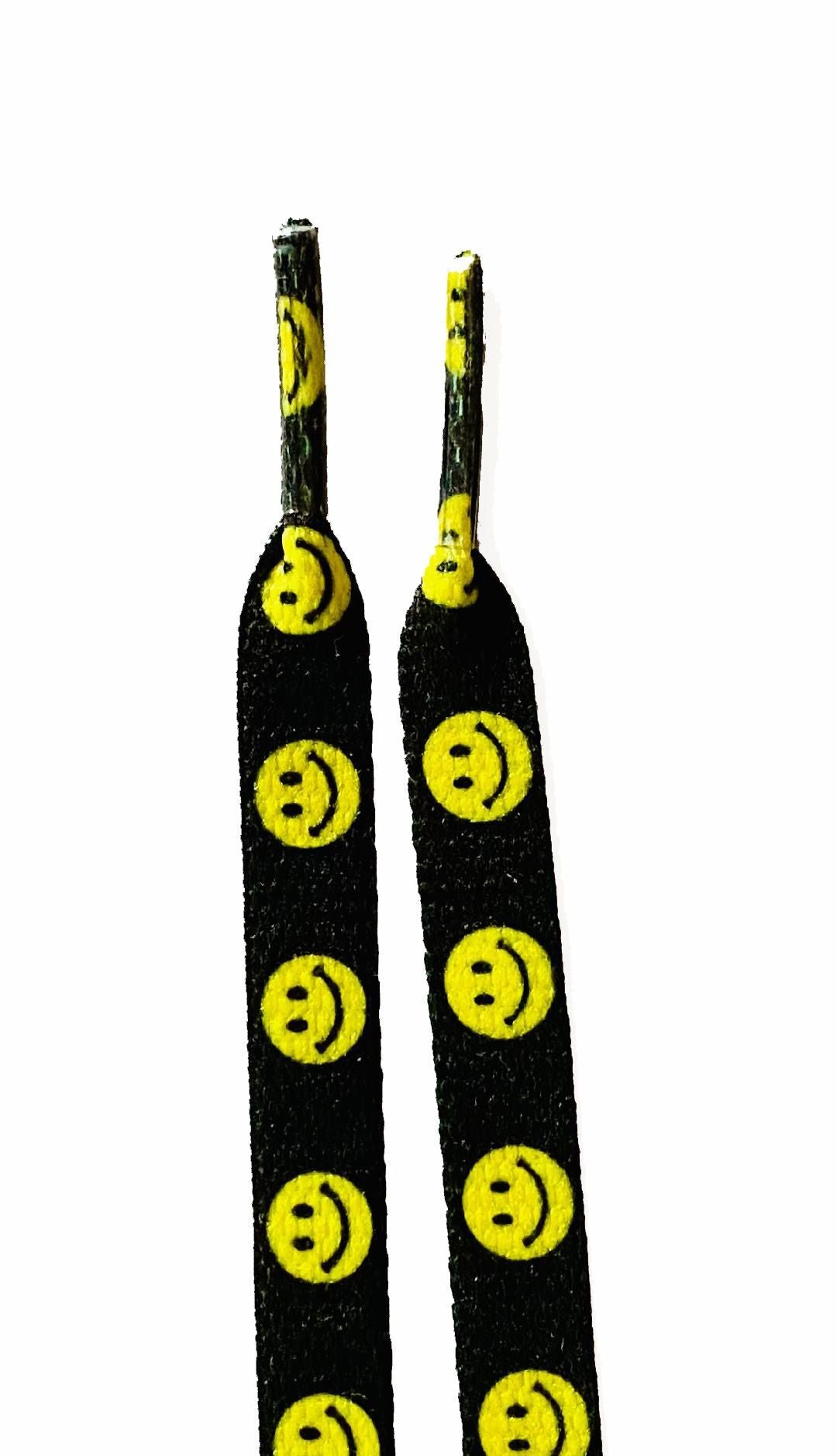 Smiley-print flat shoelaces