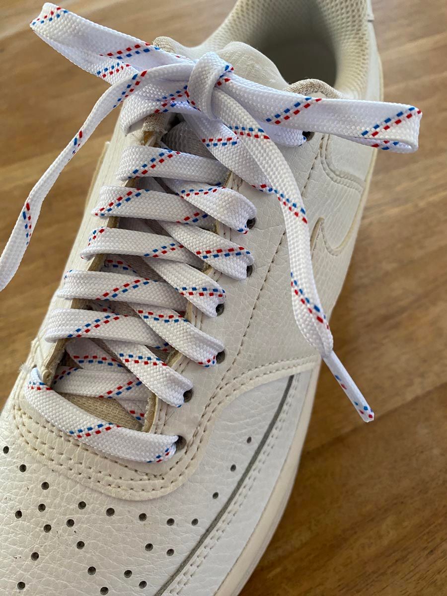 Vintage 1980s style white laces