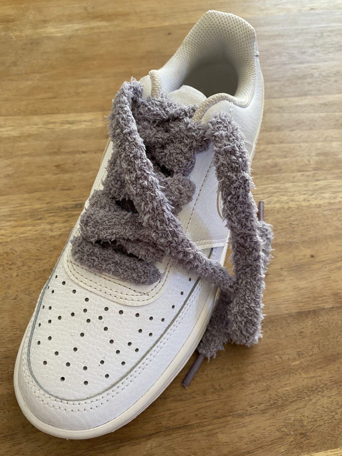 Lacets plats Fluffy gris cendré – Style Urban Street, doux comme un nounours