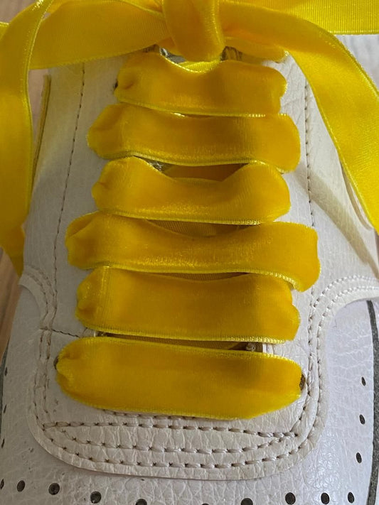 Amber yellow velvet laces