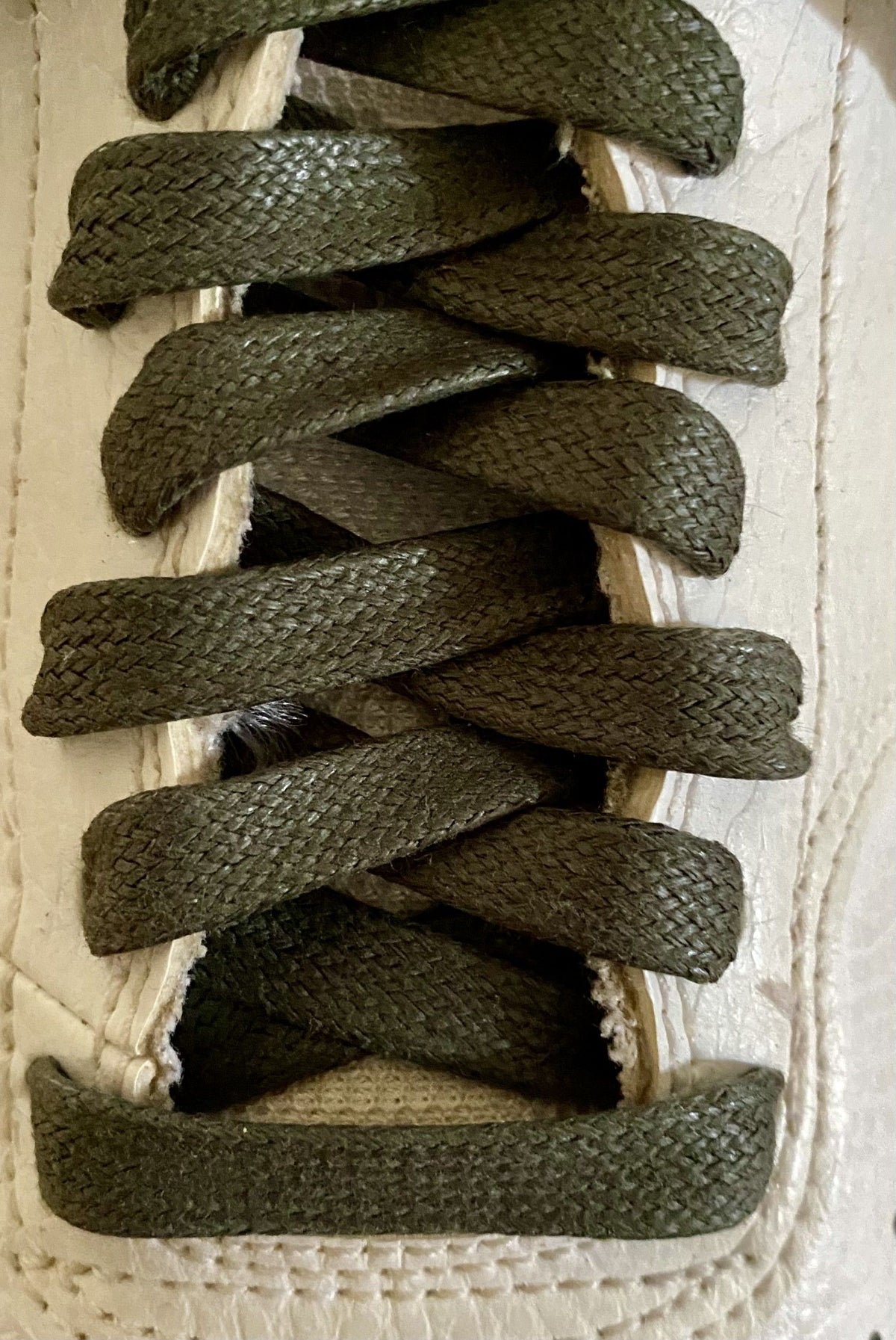Lacets cirés plats vert kaki en coton - Pour chaussures et sneakers