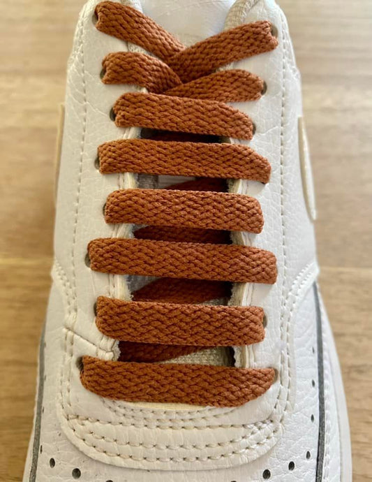 Crazylace hazelnut flat laces