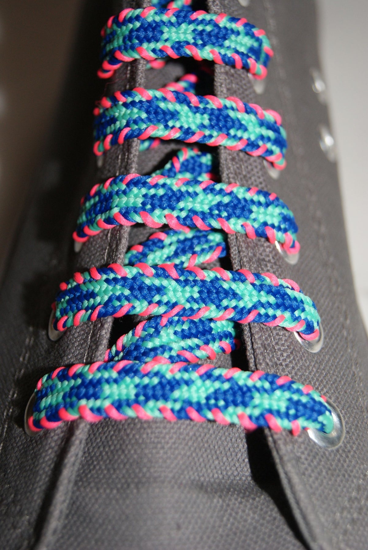 Lacets plats brésiliens plusieurs coloris disponibles