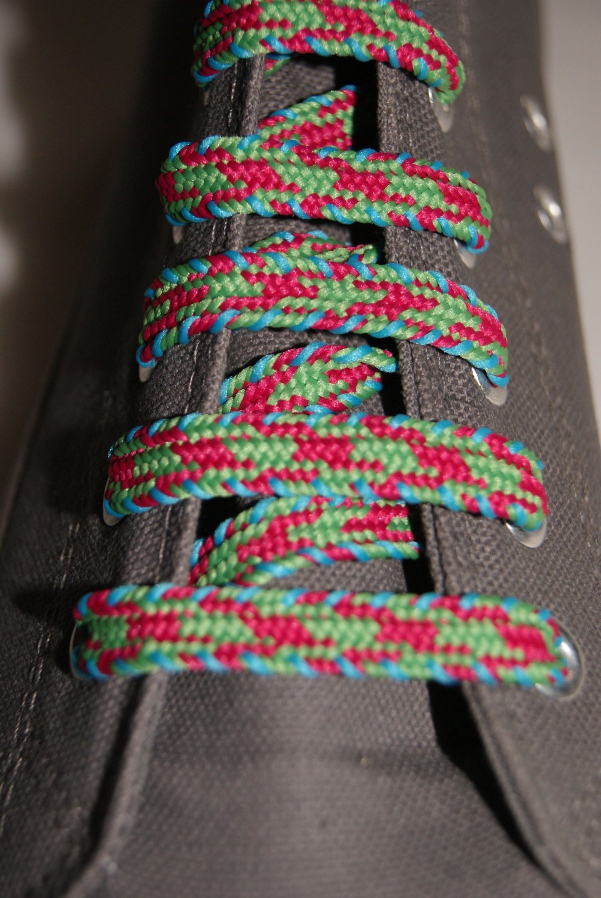 Lacets plats brésiliens plusieurs coloris disponibles