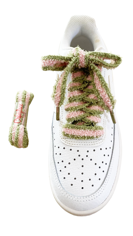 Fluffy two-tone khaki and pink flat laces – Urban Street style, soft as a teddy bear