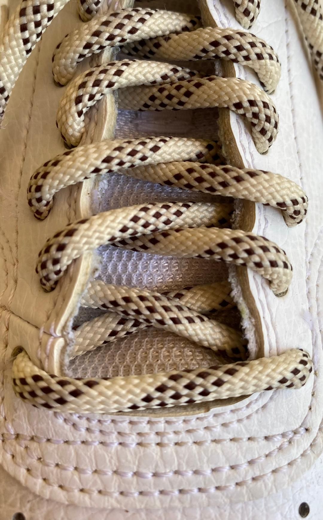 Thick two-tone beige/coffee round laces