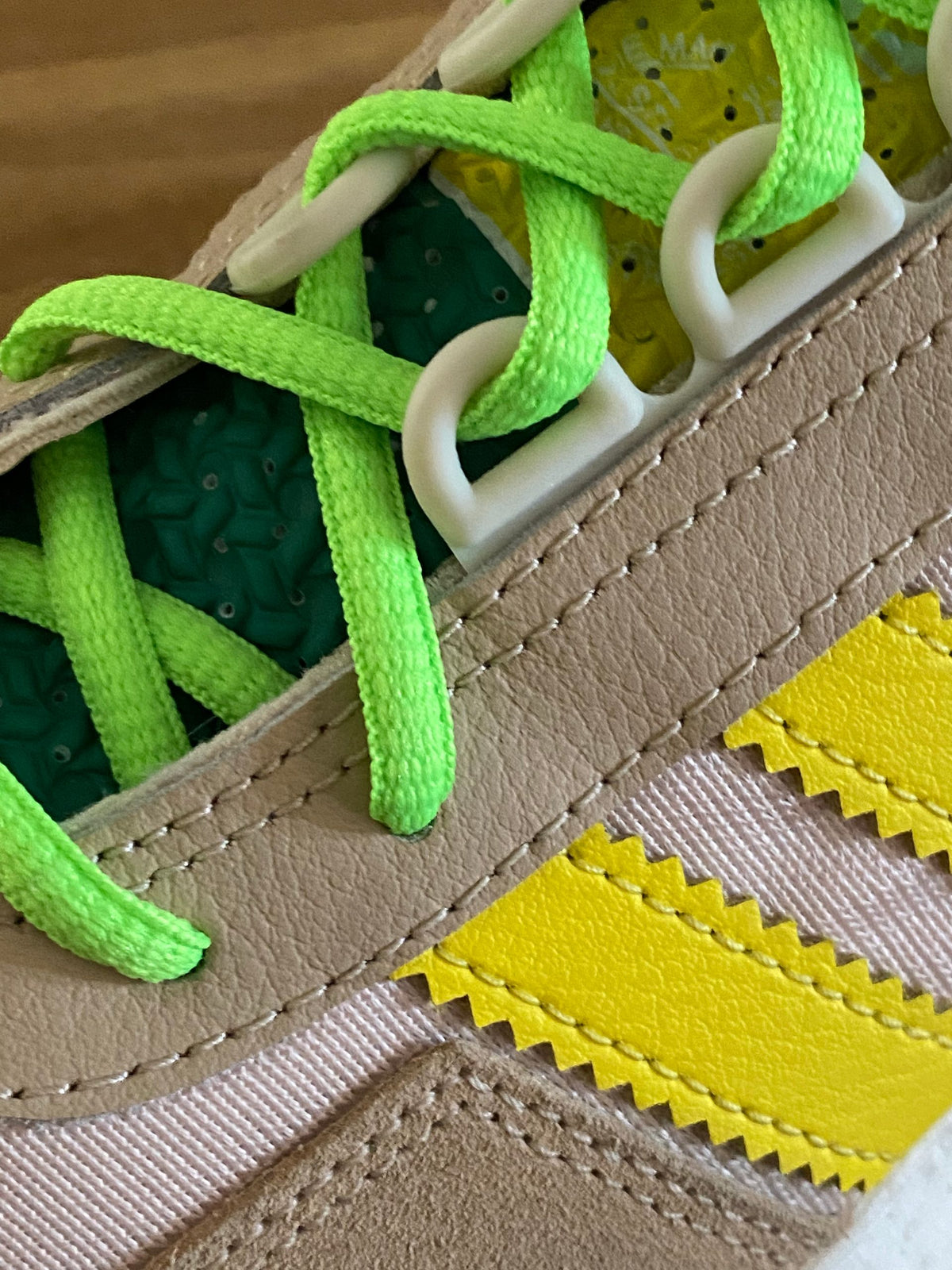 Lacets ovales vert fluo sport