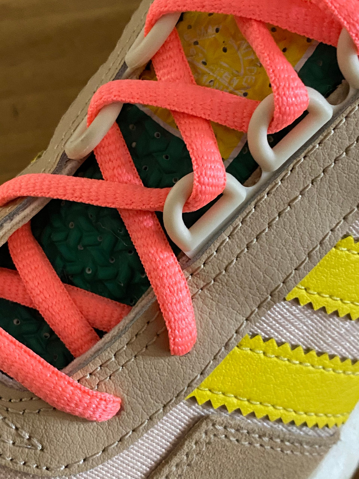 Salmon pink oval athletic laces