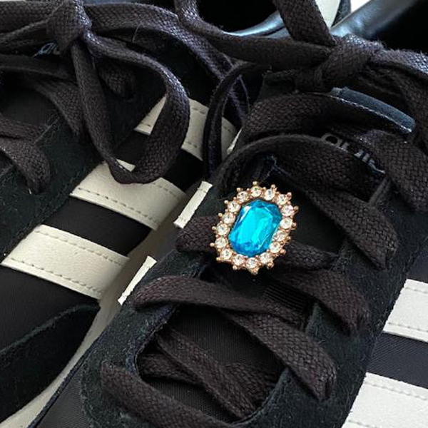 Bijoux à lacets "Camélia" en cristal