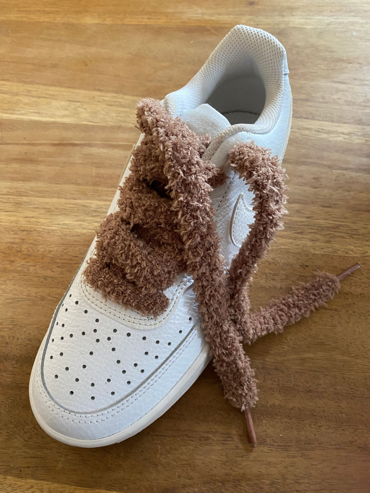 Lacets plats Fluffy marron Moccha – Style Urban Street, doux comme un nounours