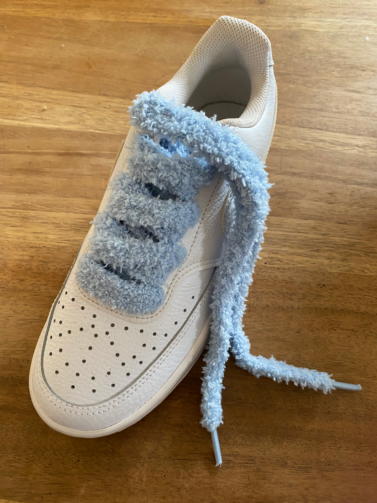 Fluffy souffle blue flat laces – Urban Street style, soft as a teddy bear