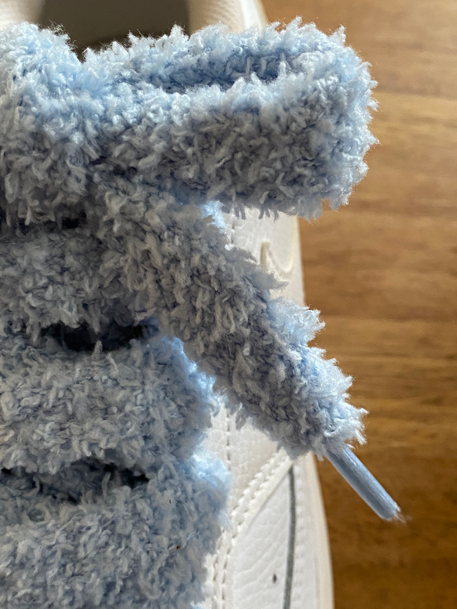 Fluffy souffle blue flat laces – Urban Street style, soft as a teddy bear