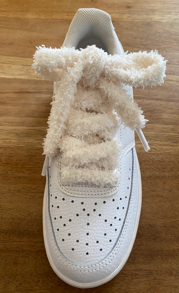 paire de lacets fluffy créme