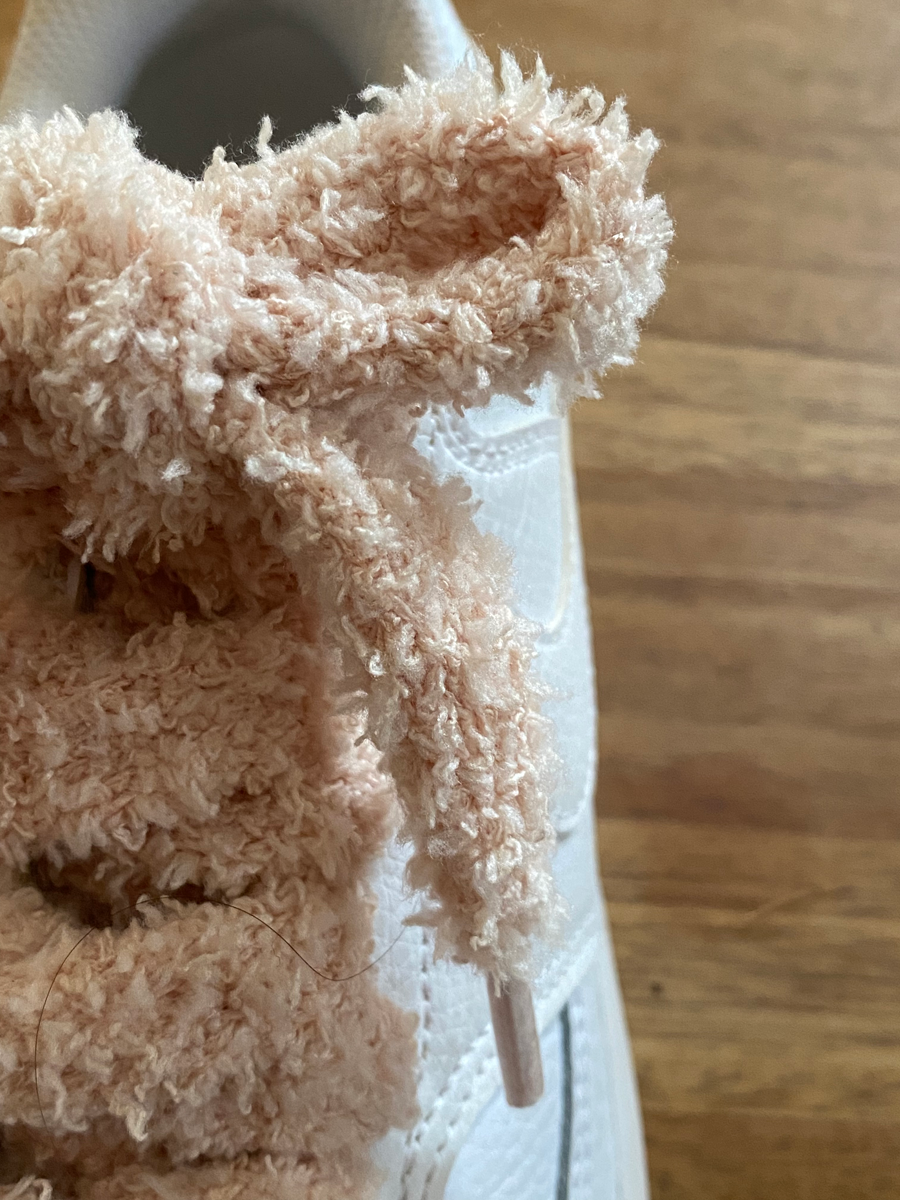 Fluffy sepia beige flat laces – Urban Street style, soft as a teddy bear