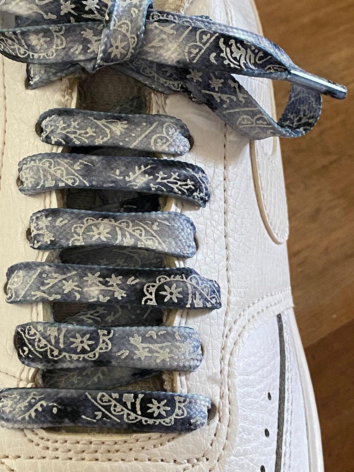 Lacets bandana noir délavé style vintage - Adaptés à tous types de sneakers