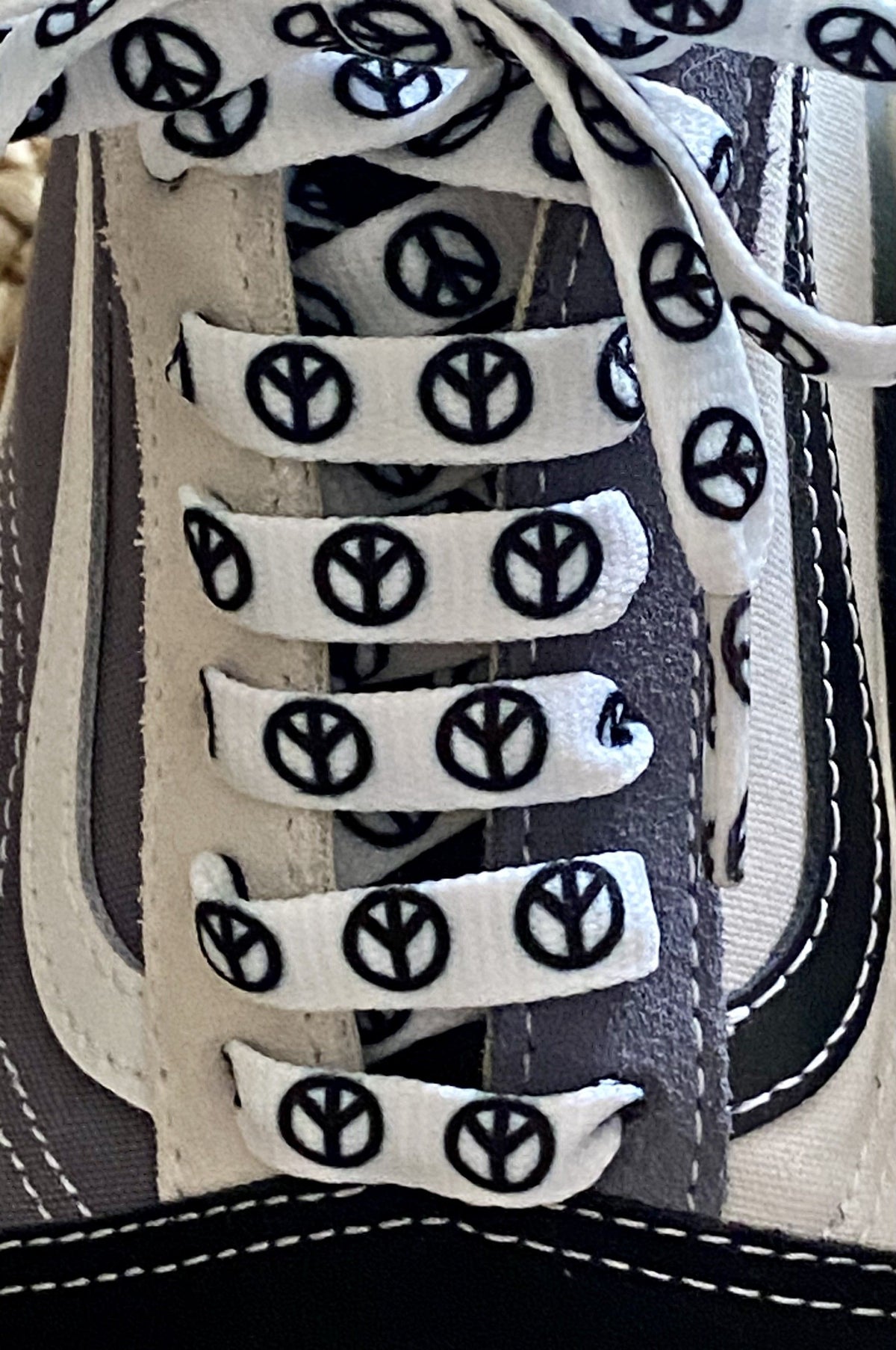 Lacets plats peace and love en blanc