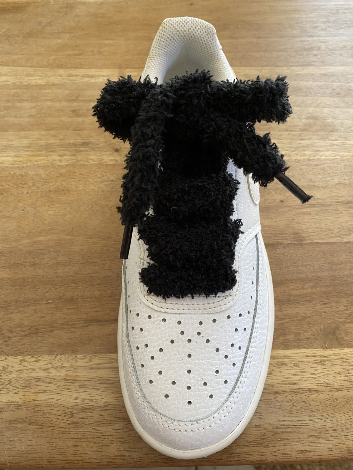 Lacets Fluffy pour Sneaker tout doux couleur noire
