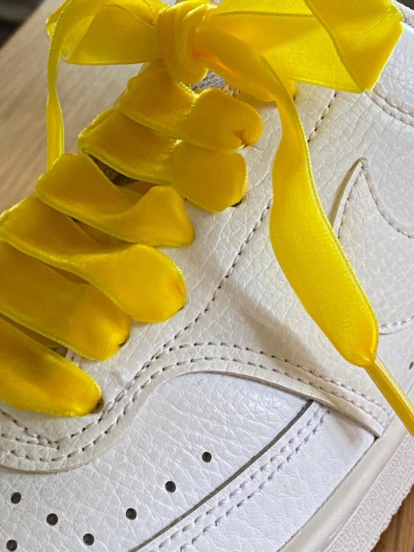 Amber yellow velvet laces