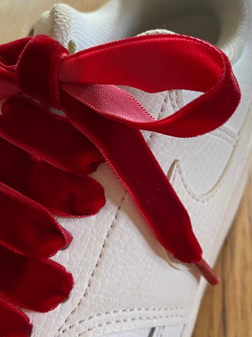 Burgundy velvet laces