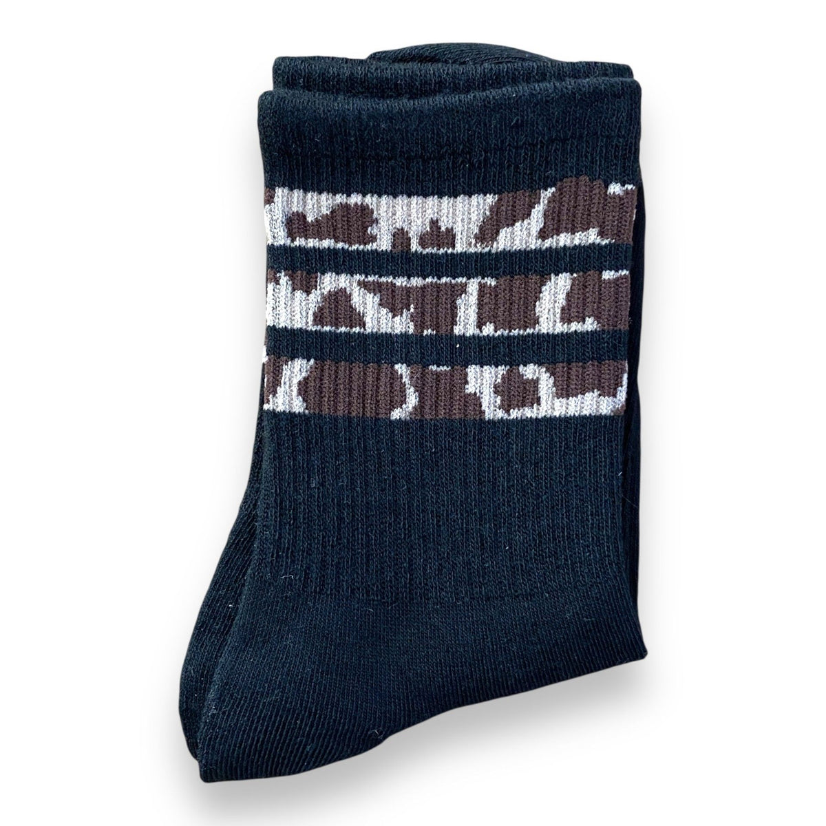 Chic and sporty leopard print socks
