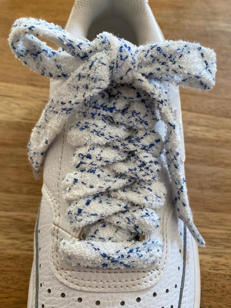 Fluffy Sport flat laces - white and blue – Urban Street style, soft as a teddy bear
