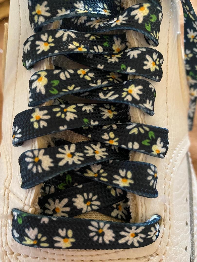 Lacets plats pâquerettes pour chaussures ou sneakers