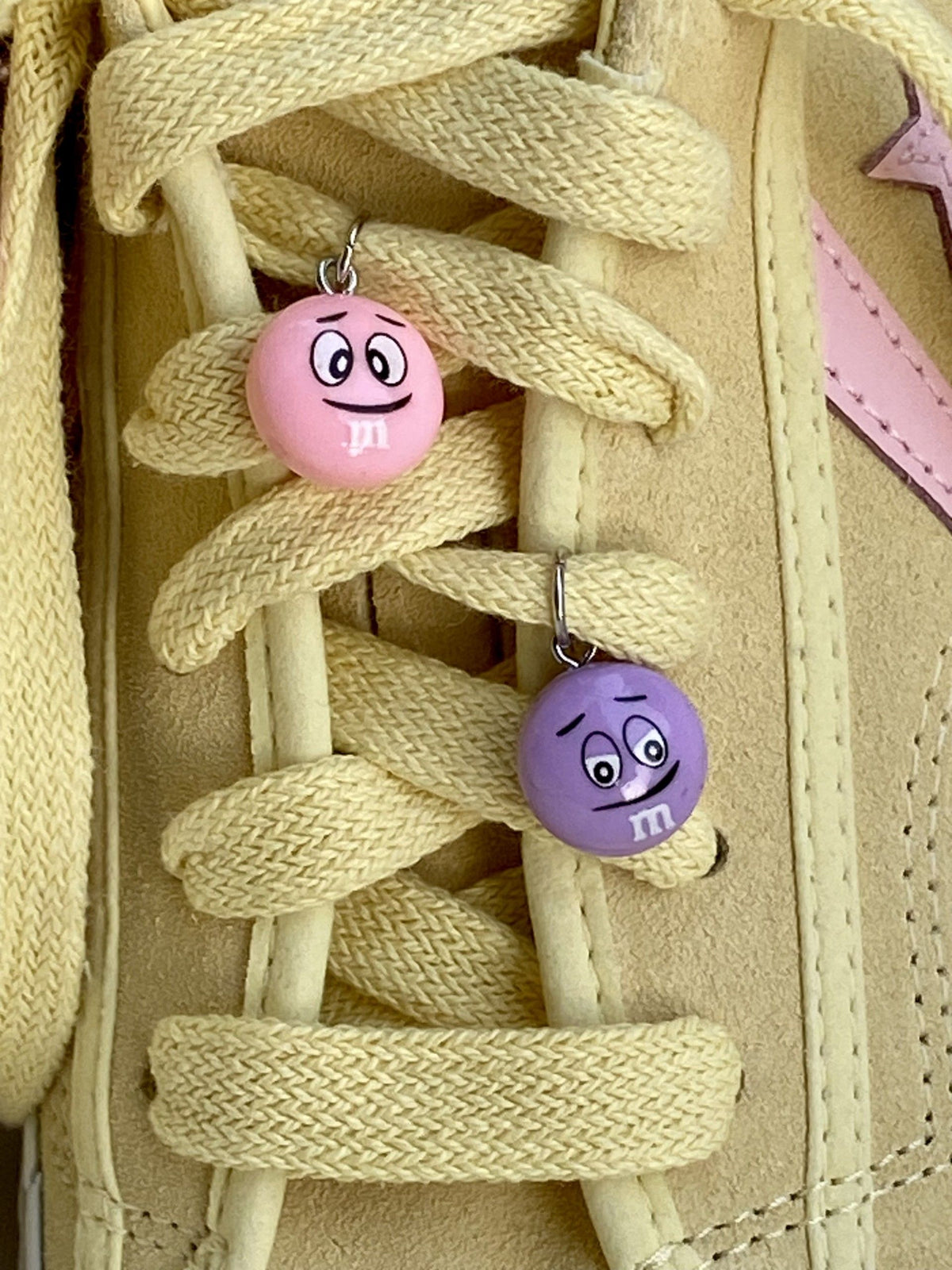 Charms Bonbons colorés aux mignons sourires pour lacets - Crazylace