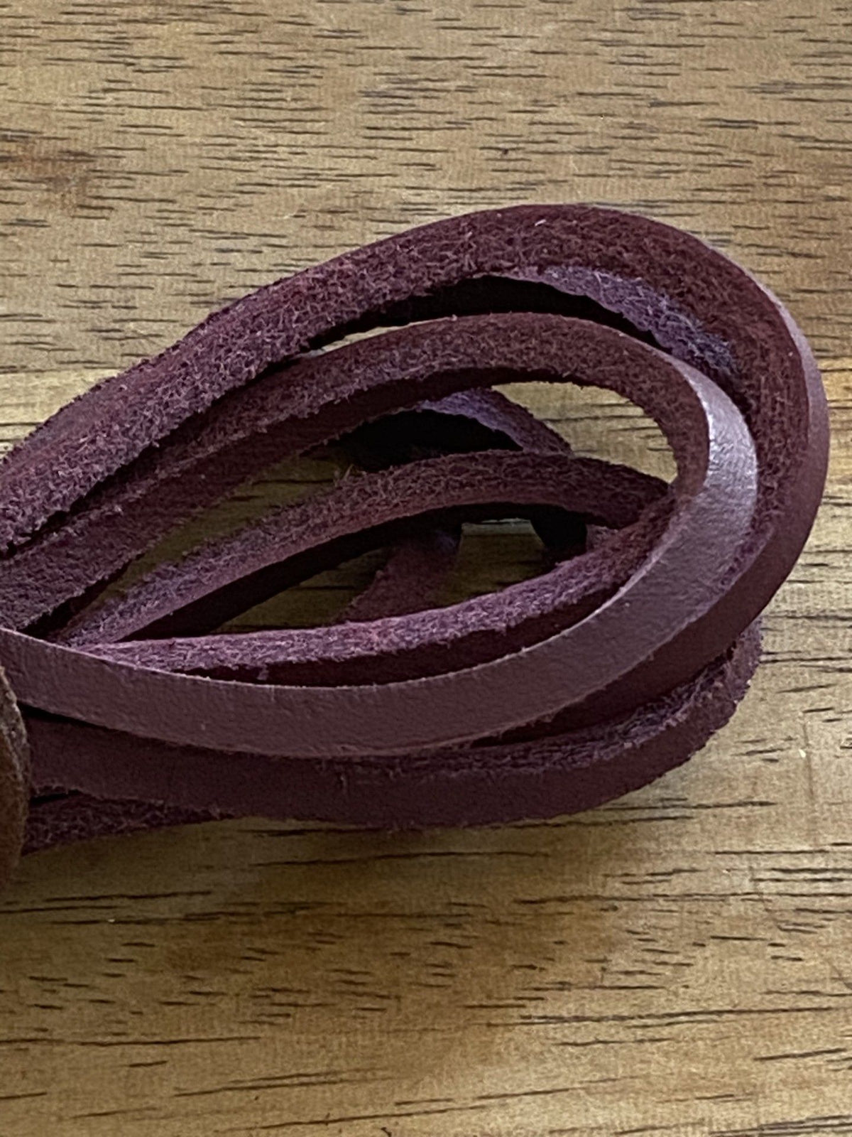 Burgundy leather laces made in France